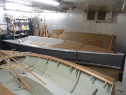 BlueMotion 550 foredeck under construction